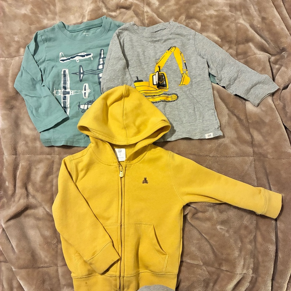 Mostly Gap 3T long sleeve and hoodie bundle
